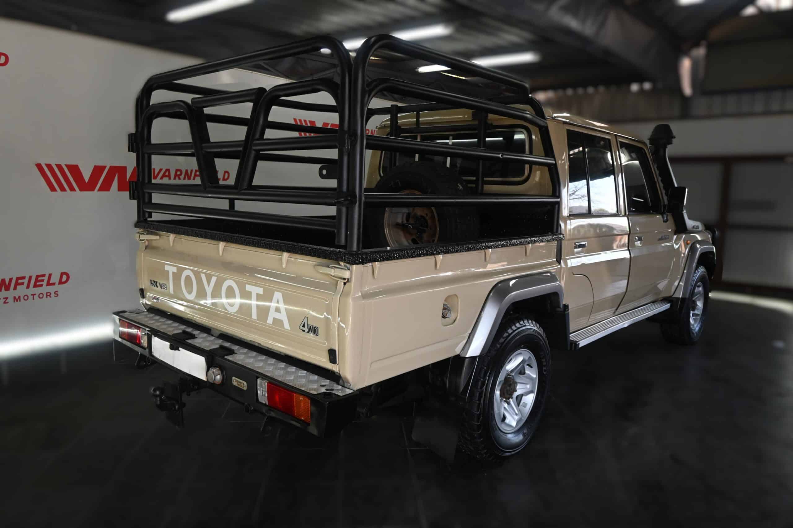 TOYOTA LAND CRUISER 79 4.5D P/U D/C