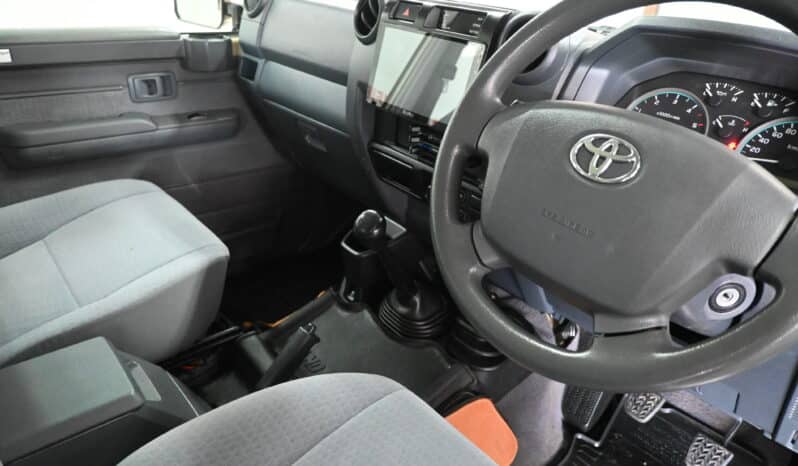TOYOTA LAND CRUISER 79 4.5D P/U D/C full