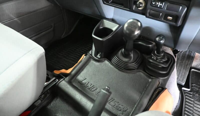 TOYOTA LAND CRUISER 79 4.5D P/U D/C full