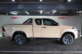 TOYOTA HILUX 2.4GD-6 RB RAIDER P/U E/C