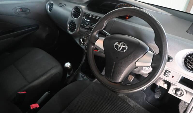 TOYOTA ETIOS 1.5 XS SPRINT 5DR full