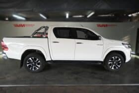 TOYOTA HILUX 2.8GD-6 RAIDER 4X4 A/T P/U D/C