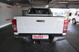 ISUZU KB300D-TEQ LX 4X2 E/C full