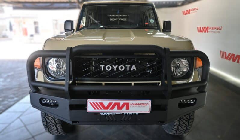 TOYOTA LAND CRUISER 79 2.8GD-6 P/U D/C A/T full