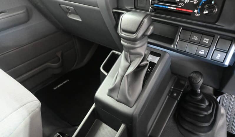 TOYOTA LAND CRUISER 79 2.8GD-6 P/U D/C A/T full
