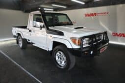 TOYOTA LAND CRUISER 79 4.5D P/U S/C V8