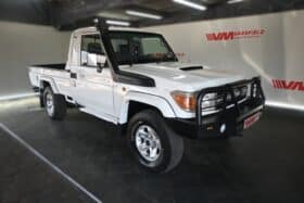 TOYOTA LAND CRUISER 79 4.5D P/U S/C V8