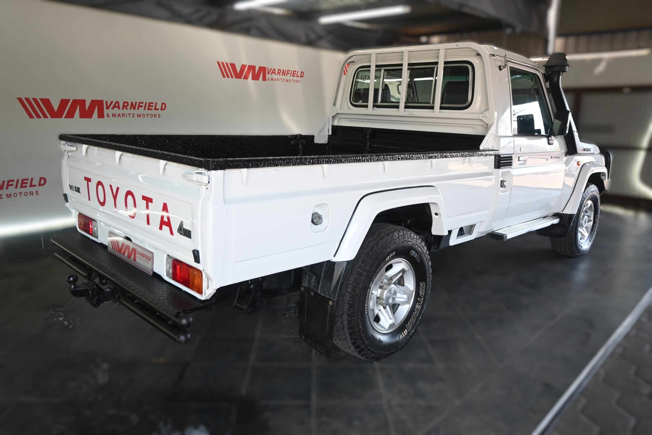 TOYOTA LAND CRUISER 79 4.5D P/U S/C V8