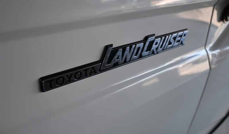 TOYOTA LAND CRUISER 79 4.5D P/U S/C V8 full