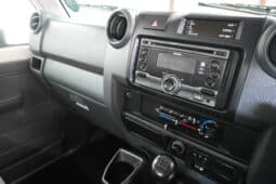 TOYOTA LAND CRUISER 79 4.5D P/U S/C V8 full