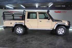TOYOTA LAND CRUISER 79 4.5D P/U D/C
