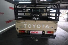 TOYOTA LAND CRUISER 79 4.5D P/U D/C