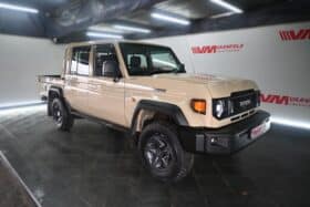 TOYOTA LAND CRUISER 79 2.8GD-6 P/U D/C A/T