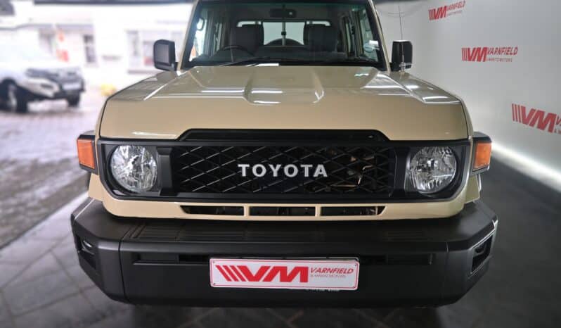 TOYOTA LAND CRUISER 79 2.8GD-6 P/U D/C A/T full