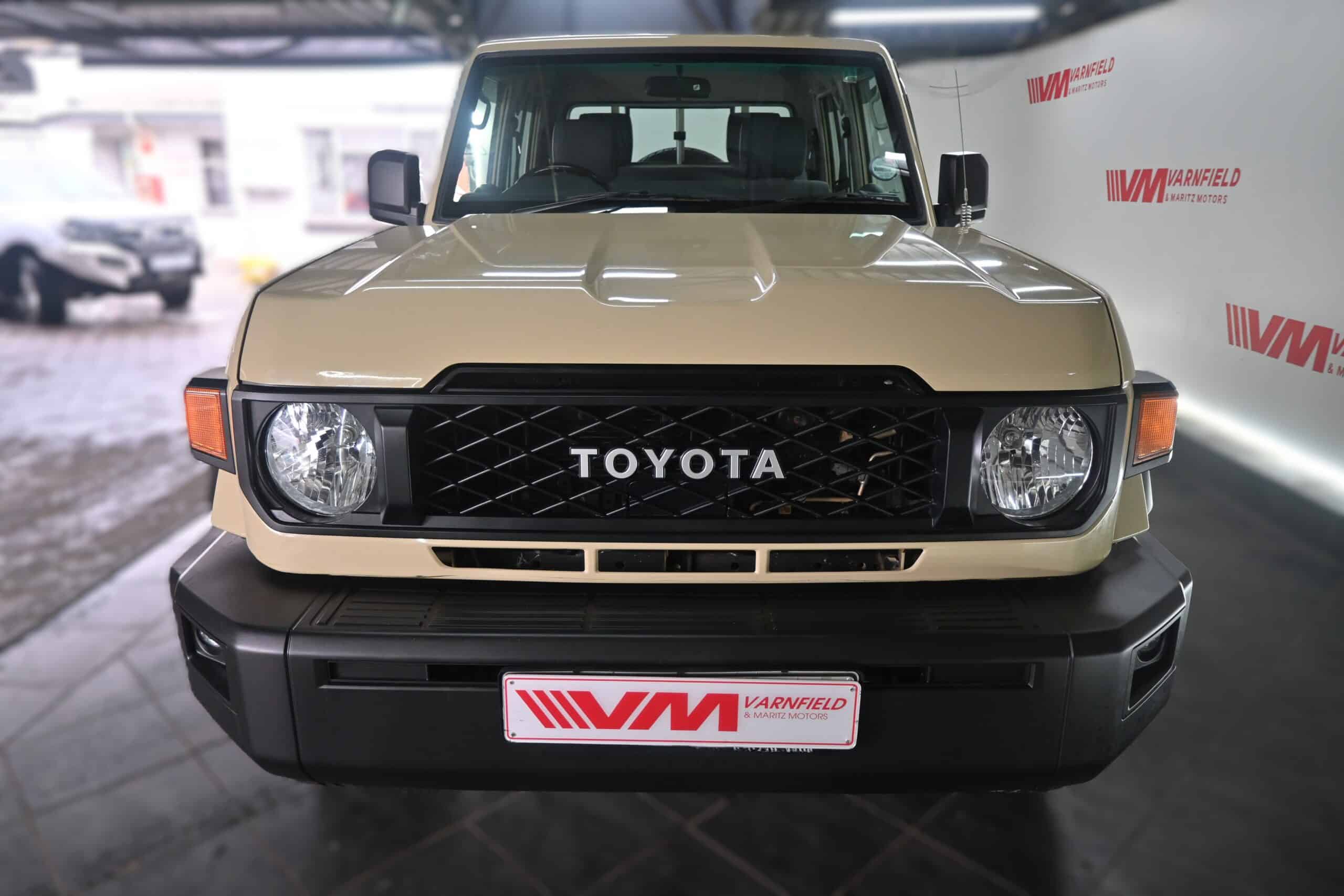 Toyota Land Cruiser 200 4.5D-4D V8 GX-R