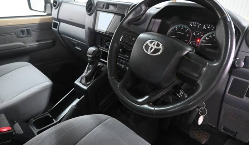 TOYOTA LAND CRUISER 79 2.8GD-6 P/U D/C A/T full