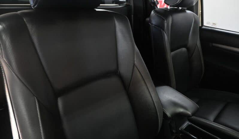 TOYOTA HILUX 2.8GD-6  RB LEGEND 4X4 A/T E/C full