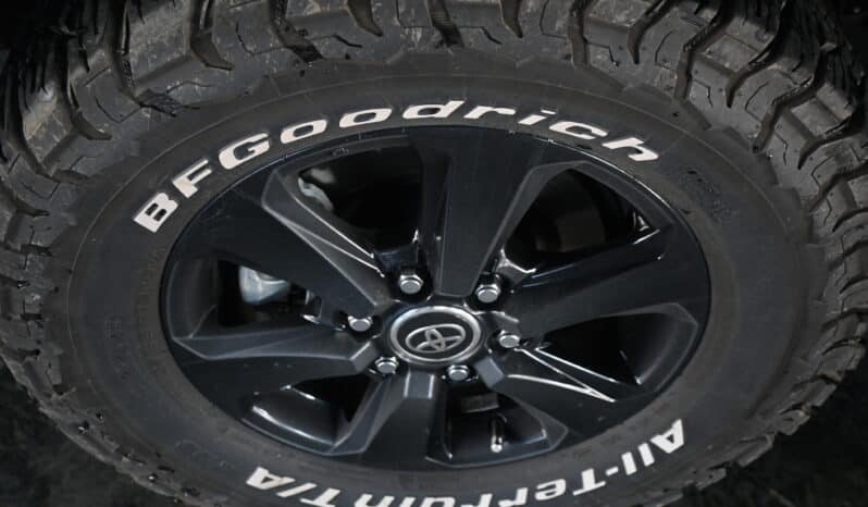 TOYOTA LAND CRUISER 300 3.3D GX-R full