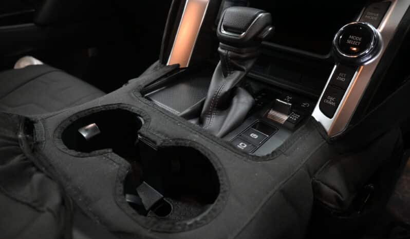 TOYOTA LAND CRUISER 300 3.3D GX-R full