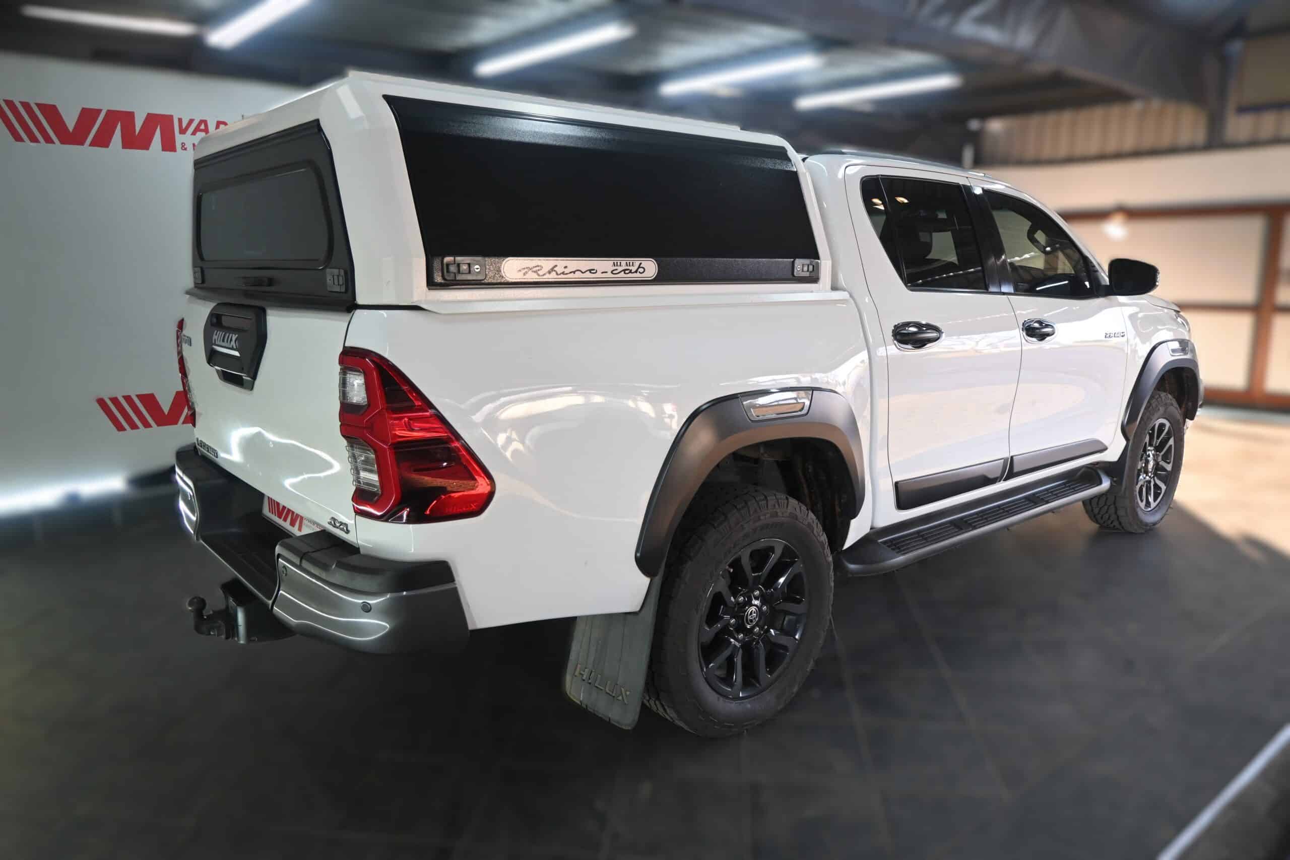 Toyota Land Cruiser 200 4.5D-4D V8 GX-R