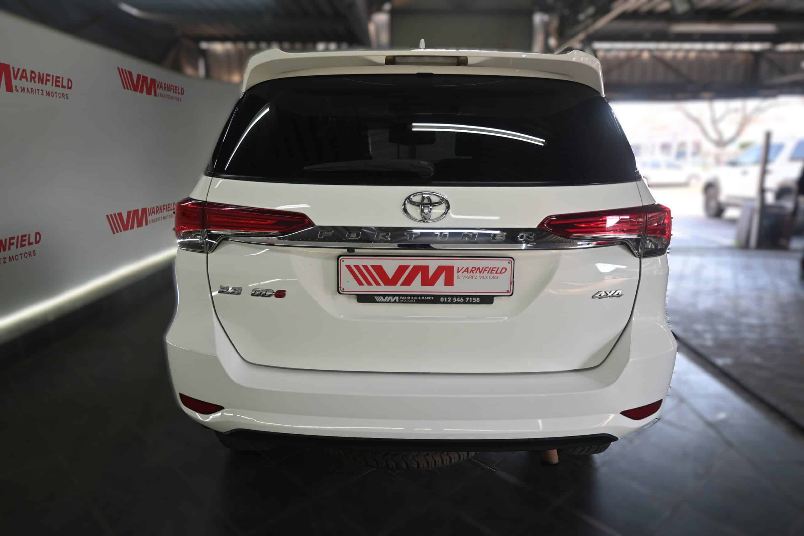 TOYOTA LAND CRUISER FJ 2.7 VX A/T