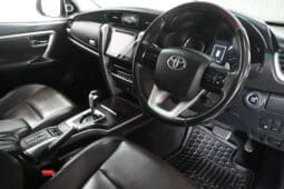 TOYOTA FORTUNER 2.8GD-6 4X4  A/T full