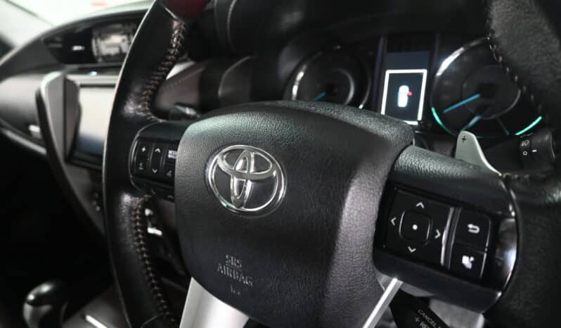 TOYOTA FORTUNER 2.8GD-6 4X4  A/T full