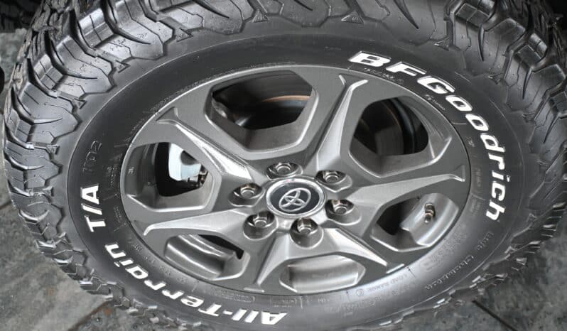 TOYOTA LAND CRUISER 300 3.3D GR-S full