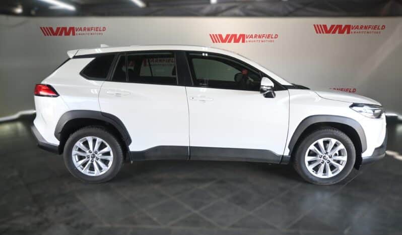 TOYOTA COROLLA CROSS 1.8 XI full