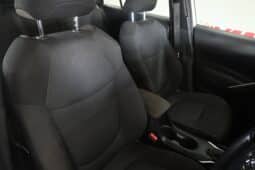 TOYOTA COROLLA CROSS 1.8 XI full