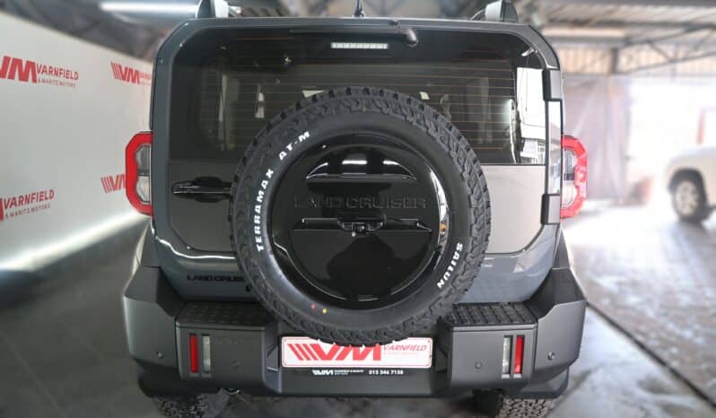 TOYOTA LAND CRUISER FJ 2.7 VX A/T full