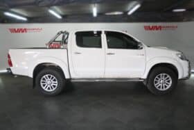 TOYOTA HILUX 3.0D-4D D/C RAIDER A/T
