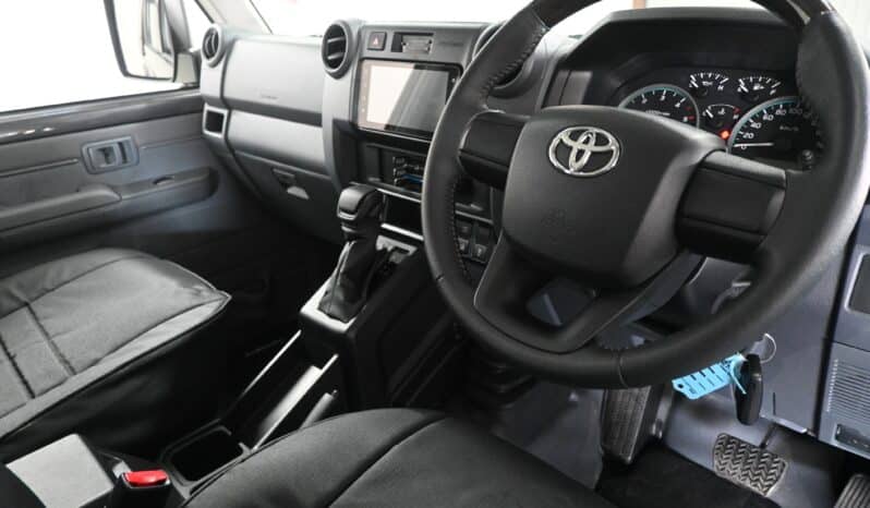 TOYOTA LAND CRUISER 79 2.8GD-6 P/U D/C A/T full