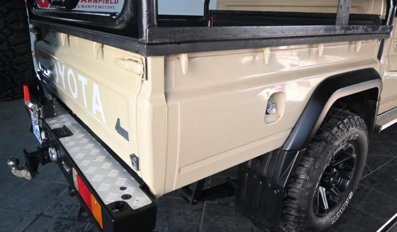 TOYOTA LAND CRUISER 79 4.5D P/U D/C full