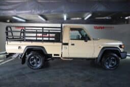 TOYOTA LAND CRUISER 79 2.8GD-6 P/U S/C A/T full
