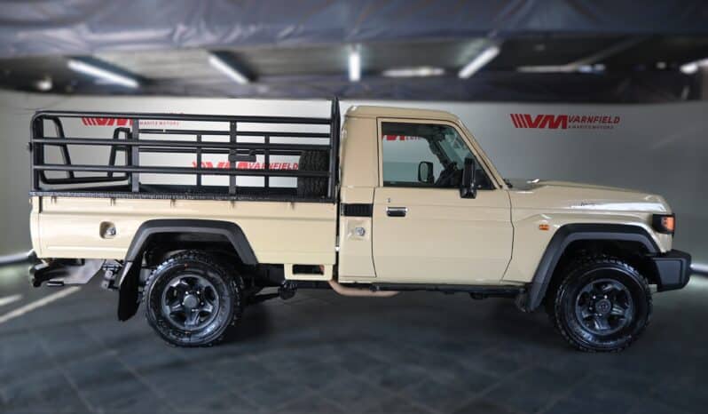 TOYOTA LAND CRUISER 79 2.8GD-6 P/U S/C A/T full