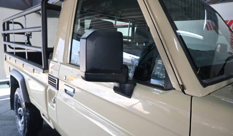 TOYOTA LAND CRUISER 79 2.8GD-6 P/U S/C A/T full