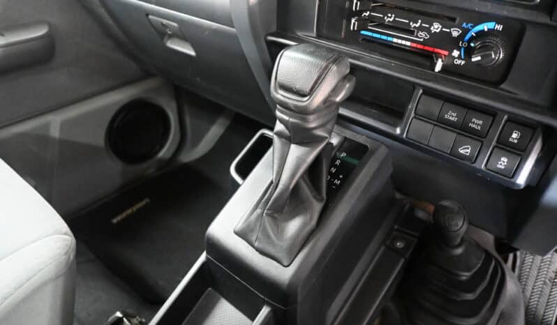 TOYOTA LAND CRUISER 79 2.8GD-6 P/U S/C A/T full