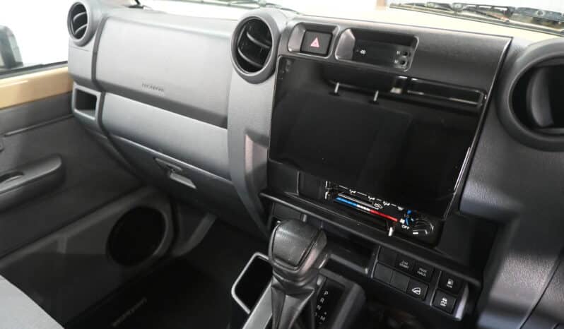 TOYOTA LAND CRUISER 79 2.8GD-6 P/U S/C A/T full