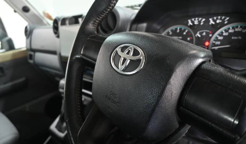 TOYOTA LAND CRUISER 79 2.8GD-6 P/U S/C A/T full