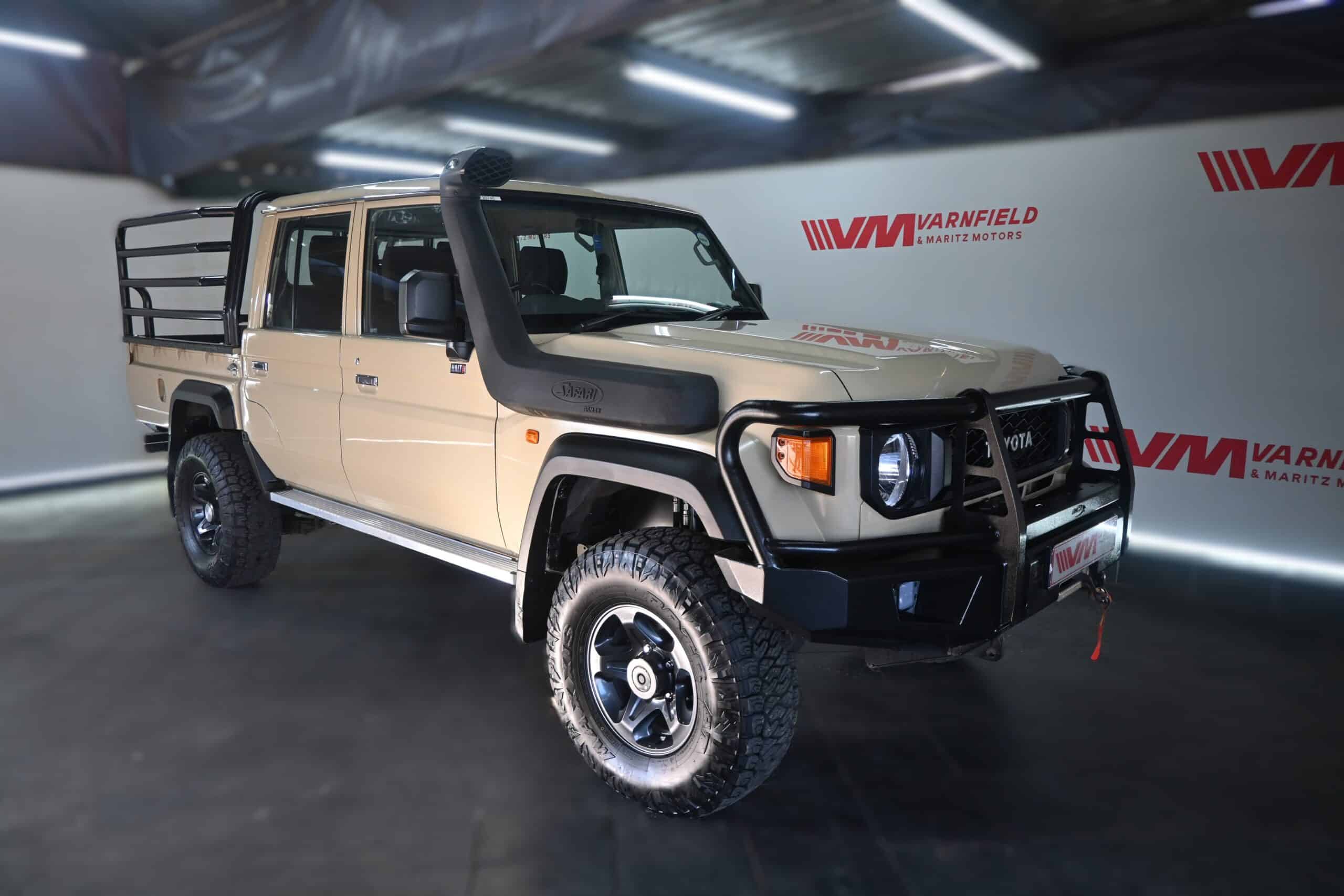 TOYOTA LAND CRUISER 79 4.5D V8 P/U D/C