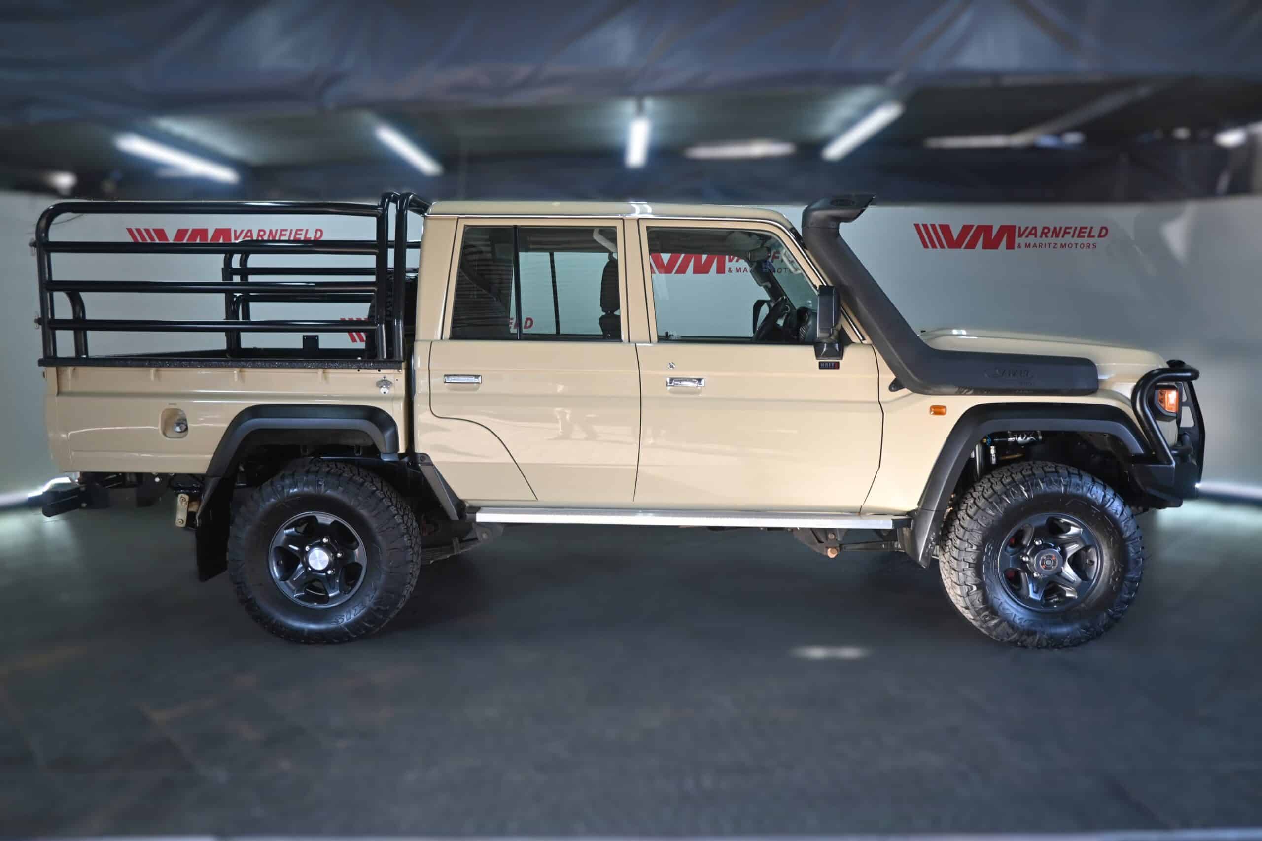 TOYOTA LAND CRUISER 79 4.5D V8 P/U D/C