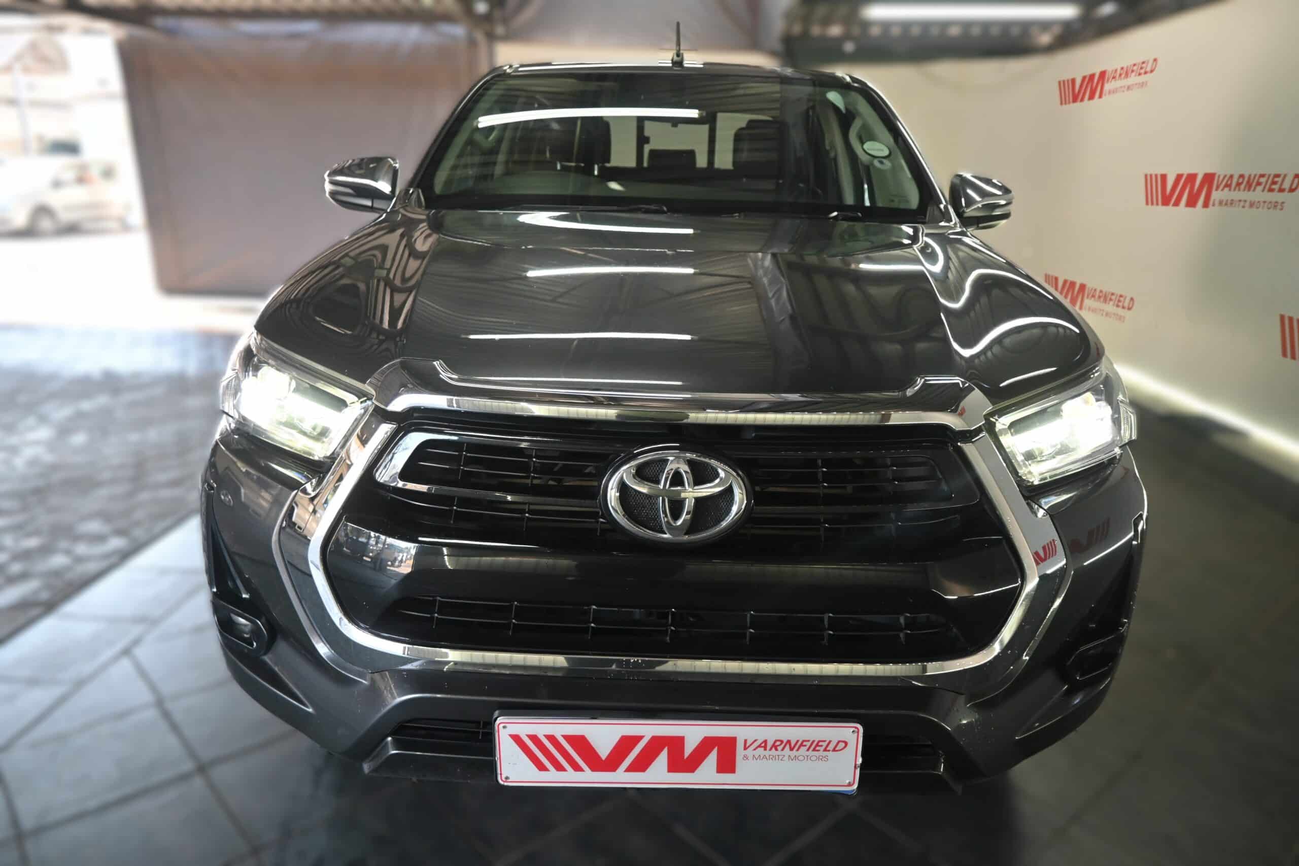 TOYOTA HILUX 2.8GD-6 4X4 A/T D/C RAIDER