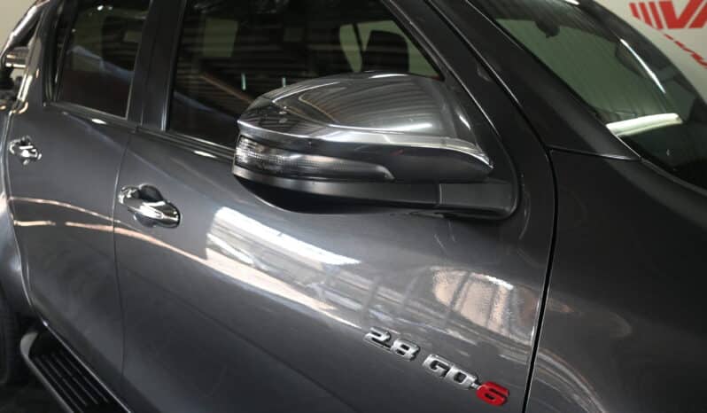 TOYOTA HILUX 2.8GD-6 4X4 A/T D/C RAIDER full