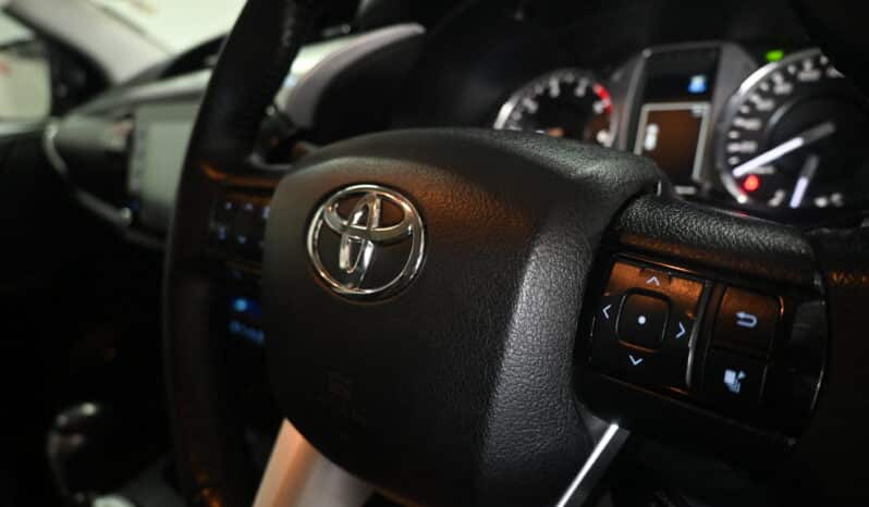 TOYOTA HILUX 2.8GD-6 4X4 A/T D/C RAIDER full