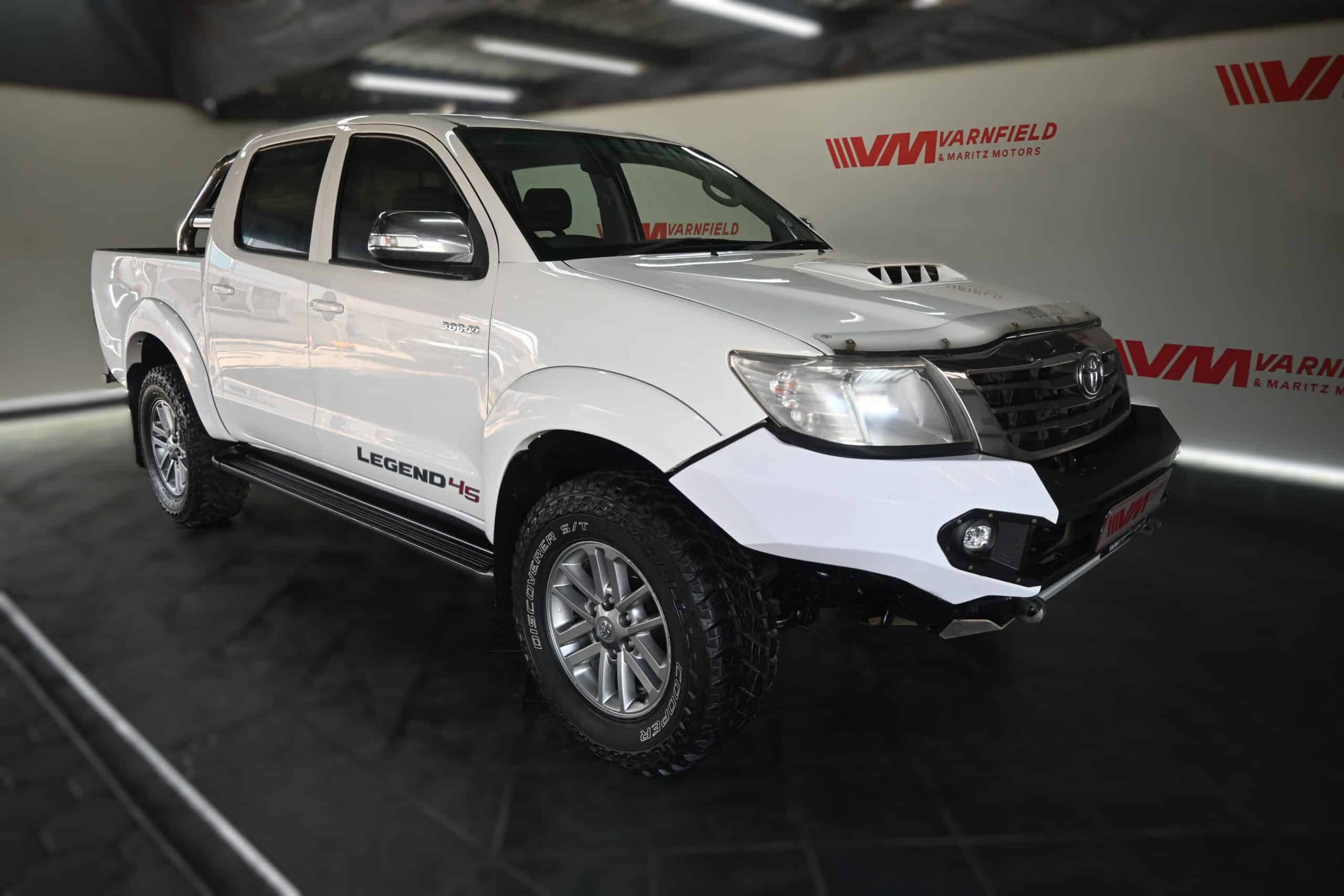 TOYOTA HILUX 3.0D-4D LEGEND 45 R/B P/U D/C