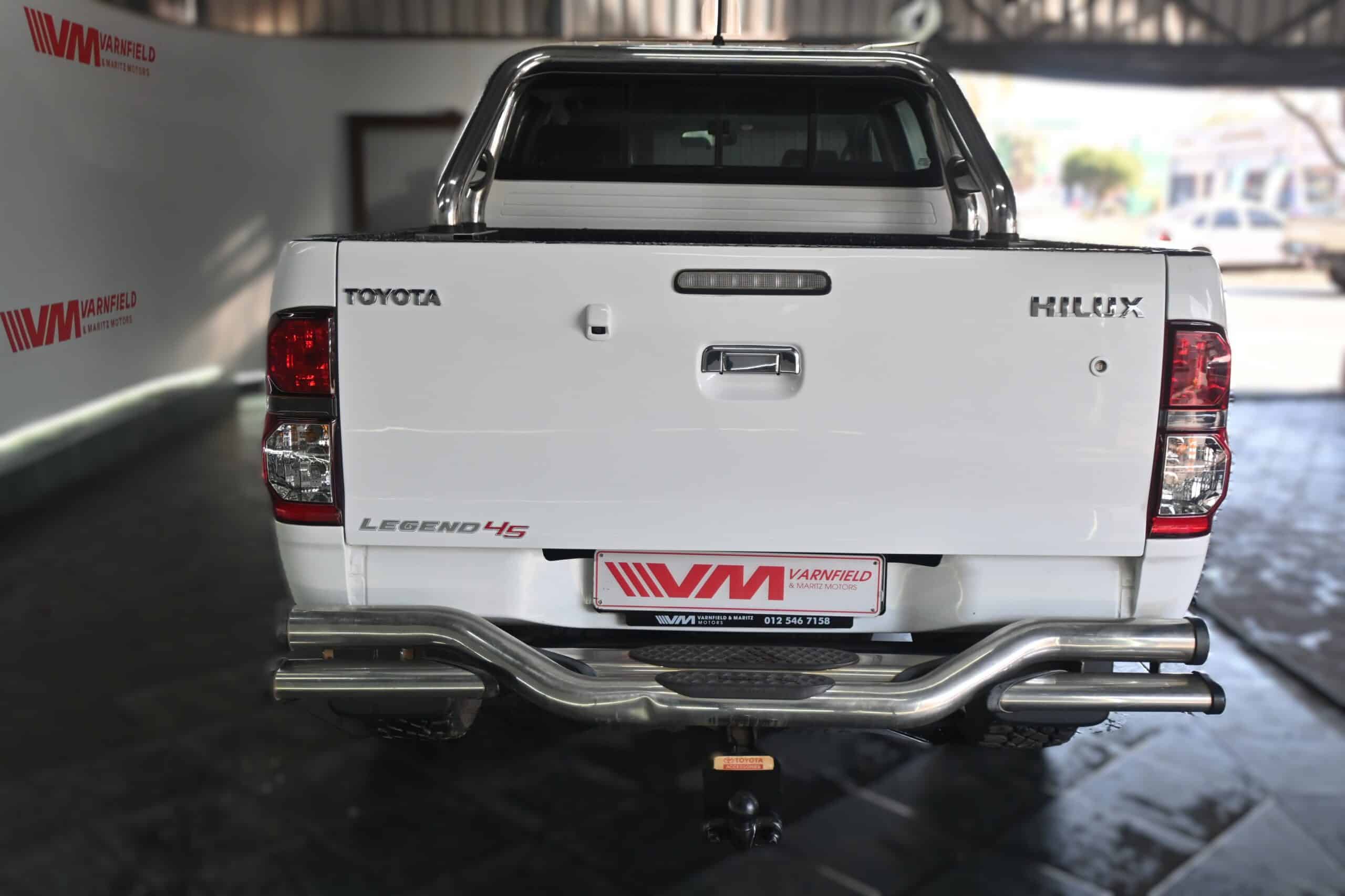 TOYOTA HILUX 3.0D-4D LEGEND 45 R/B P/U D/C