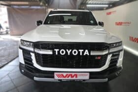 TOYOTA LAND CRUISER 300 3.3D GR-S