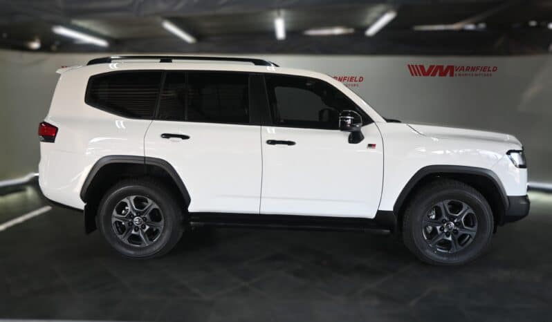 TOYOTA LAND CRUISER 300 3.3D GR-S full