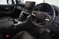 TOYOTA LAND CRUISER 300 3.3D GR-S full